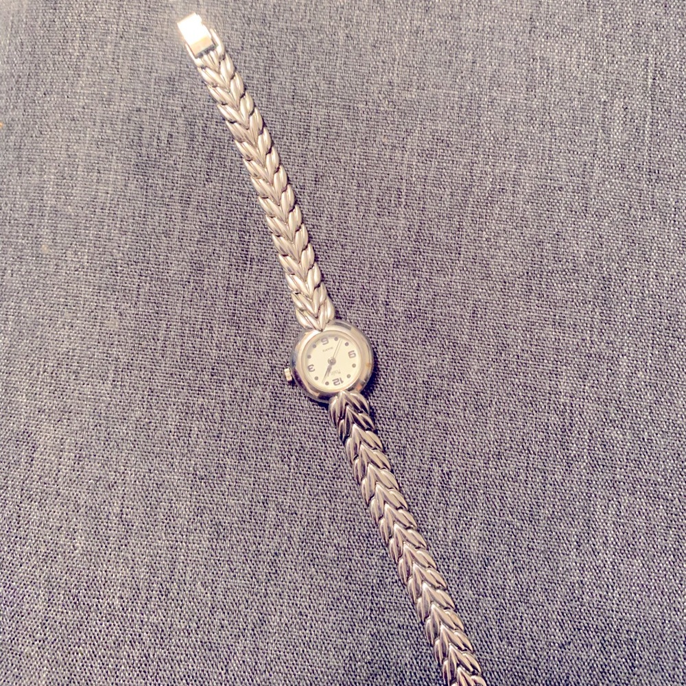 A band new stainless steel watch